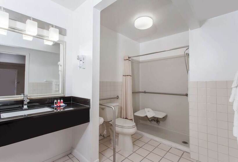 فندق Days Inn By Wyndham Wilmington/brandywine