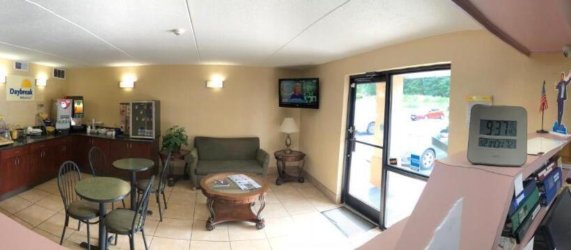 酒店 Days Inn By Wyndham Winston Salem North