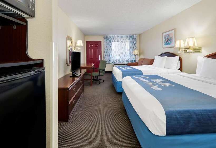 هتل Days Inn & Suites By Wyndham Bentonville