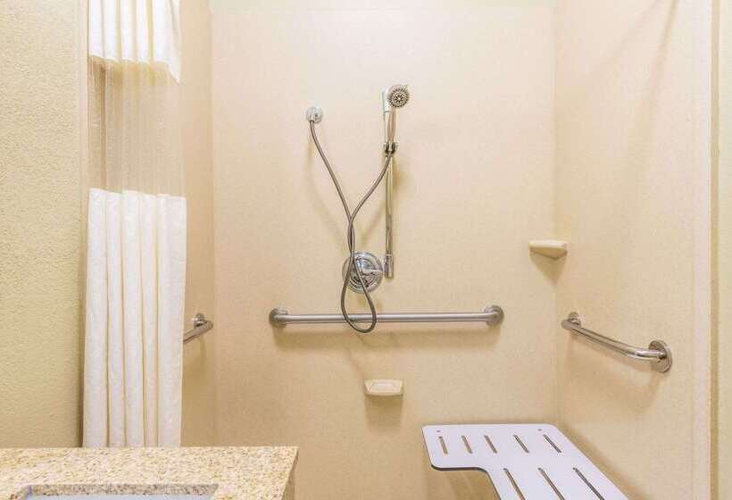 فندق Days Inn & Suites By Wyndham Mineral Wells