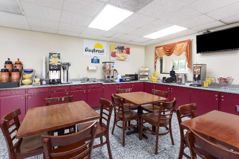 فندق Days Inn & Suites By Wyndham Peachtree Corners Norcross