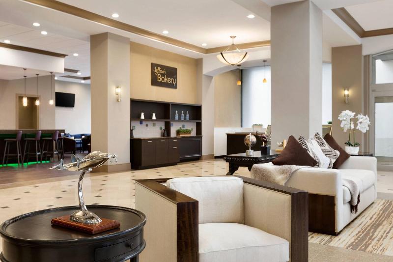 Skyline Hotel Detroit Airport, Surestay Collection By Bw