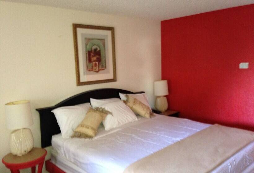 ホテル Desert Hot Springs Spa