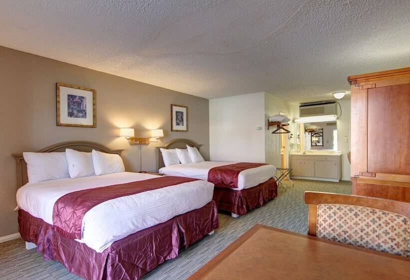 ホテル Desert Hot Springs Spa