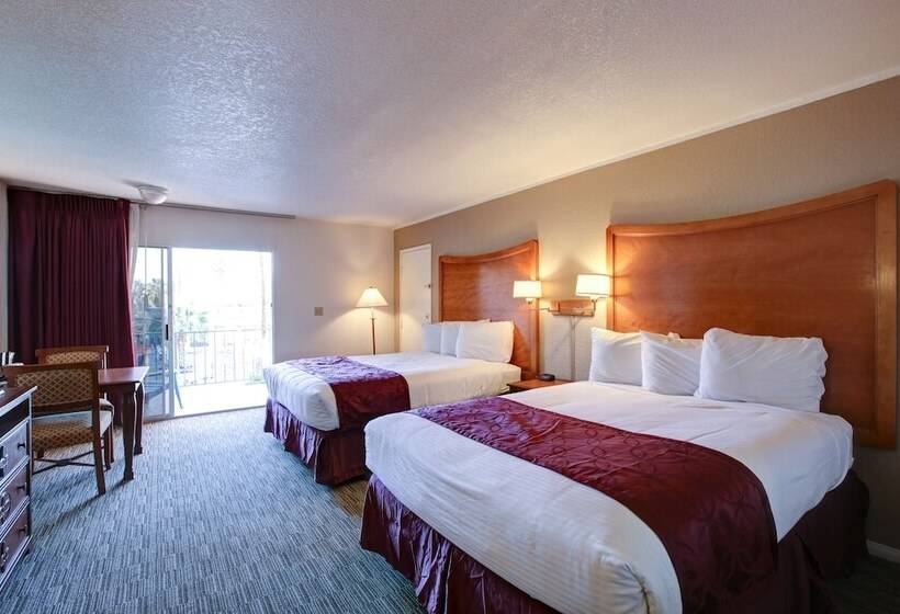 ホテル Desert Hot Springs Spa