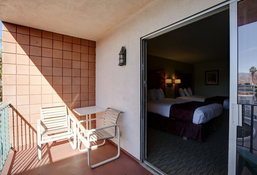 ホテル Desert Hot Springs Spa