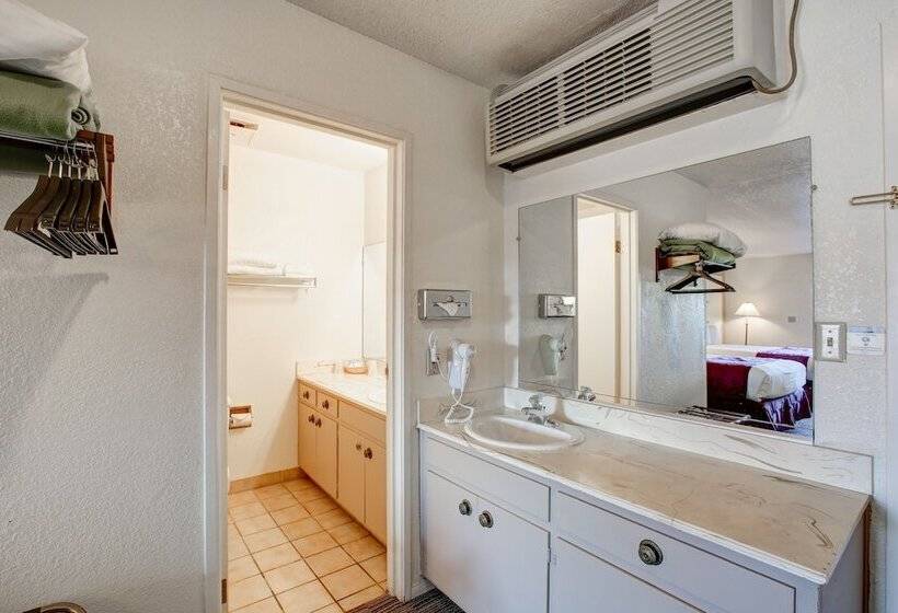 ホテル Desert Hot Springs Spa