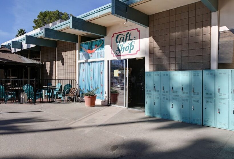 ホテル Desert Hot Springs Spa