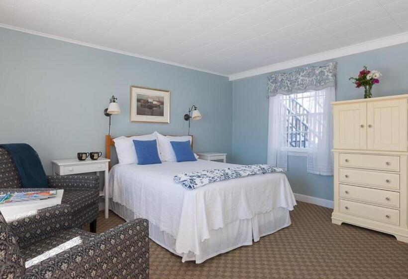 Отель Dockside Guest Quarters