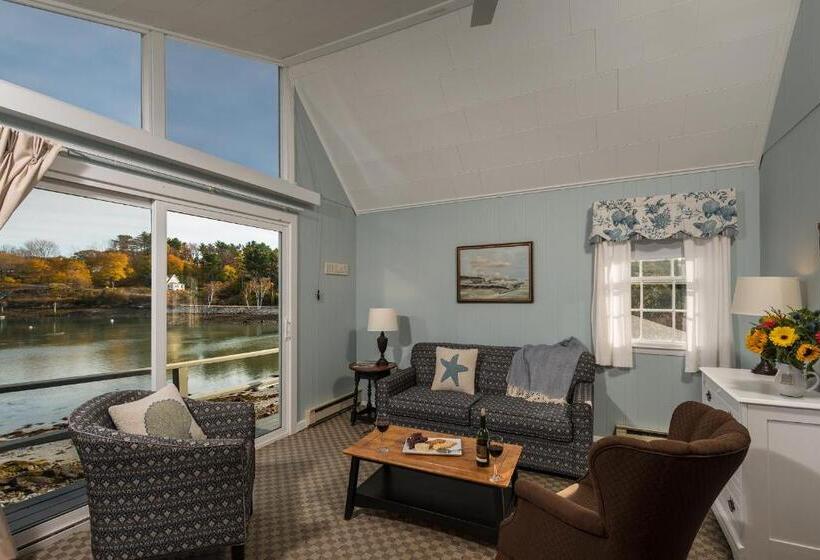 Отель Dockside Guest Quarters