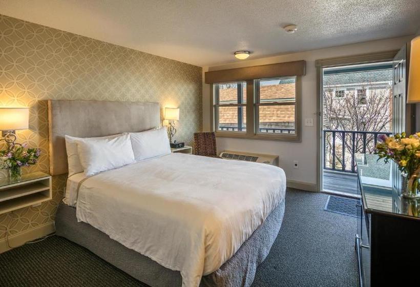 فندق Dockside Inn