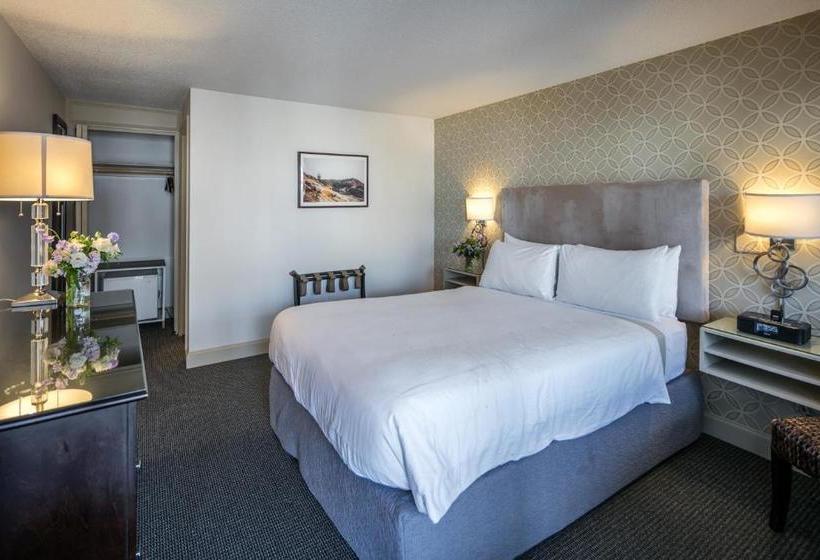 فندق Dockside Inn