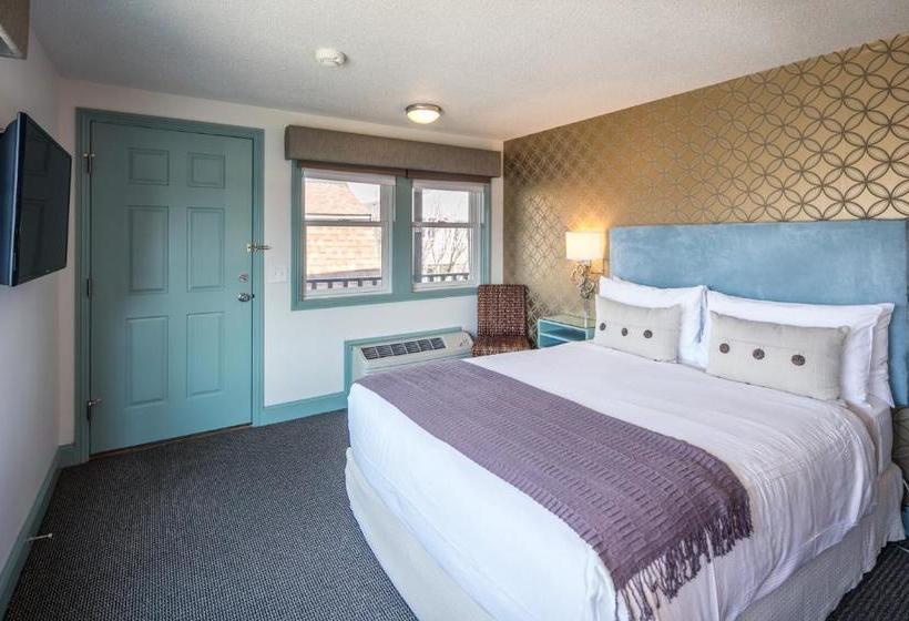 فندق Dockside Inn