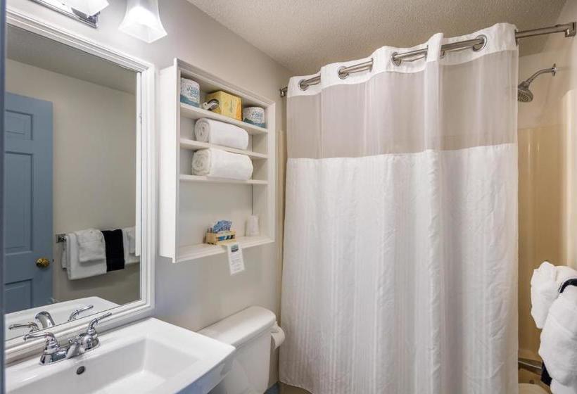 فندق Dockside Inn