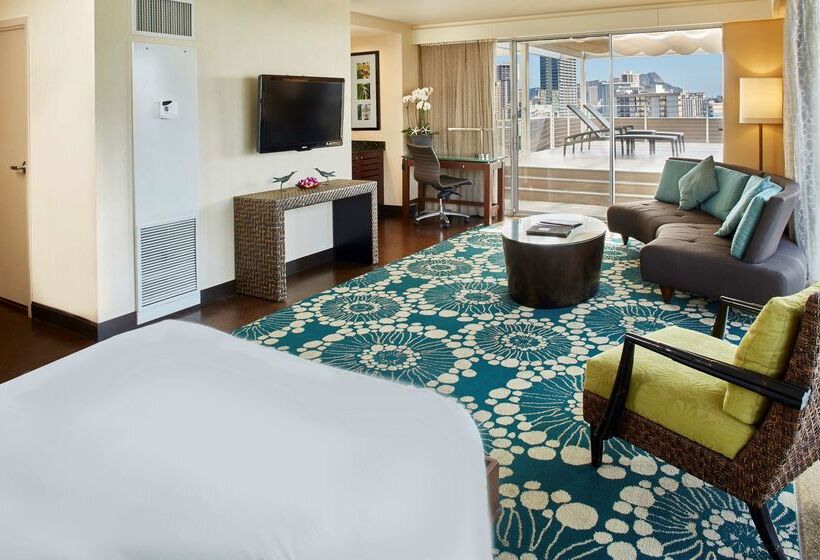 Doubletree By Hilton Hotel Alana   Waikiki Beach