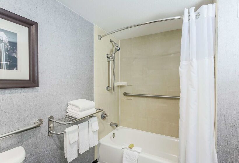 Hotel Doubletree By Hilton Austin University Area