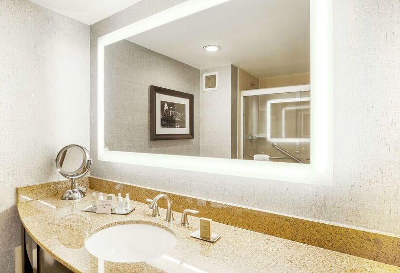 Hotel Doubletree By Hilton Austin University Area