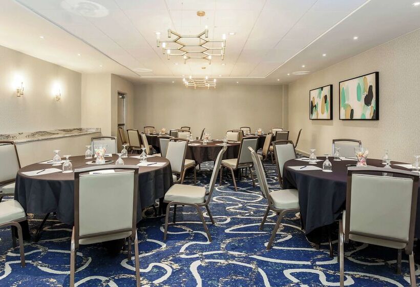 Hotel Doubletree By Hilton Austin University Area