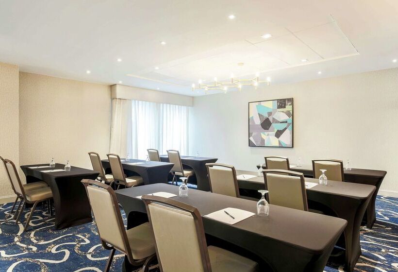 Hotel Doubletree By Hilton Austin University Area