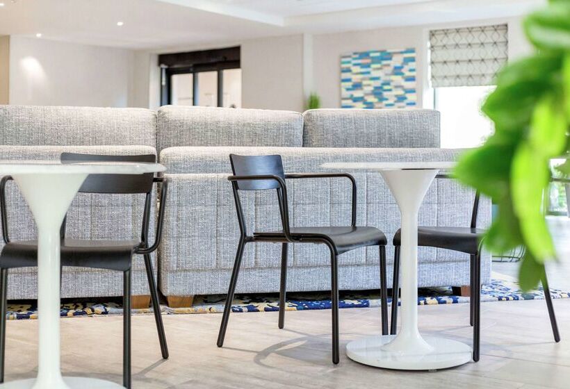 Hotel Doubletree By Hilton Austin University Area