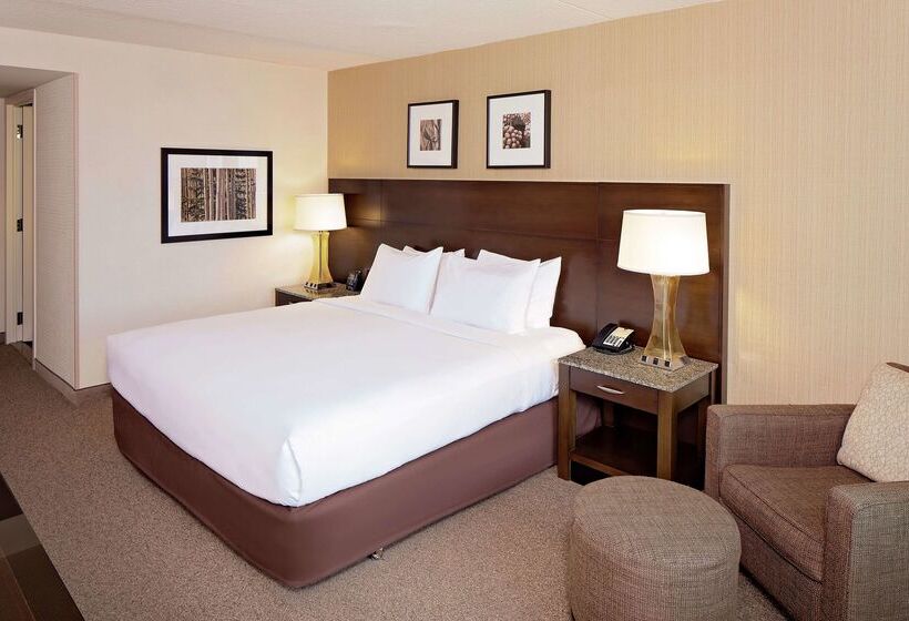 Doubletree By Hilton Hotel Boston Bayside