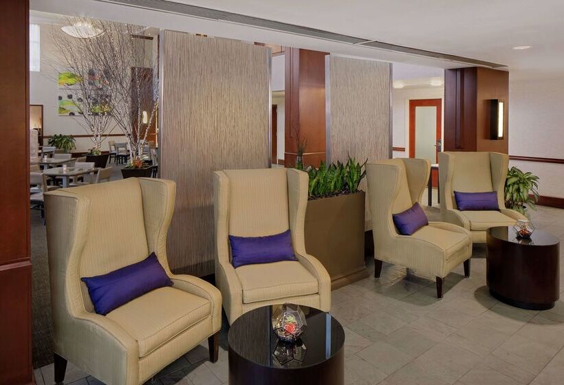 Doubletree By Hilton Hotel Boston Bayside