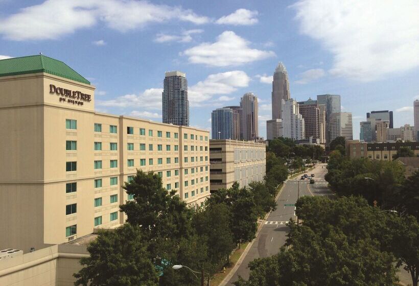 בית מלון כפרי Doubletree By Hilton Charlotte Uptown