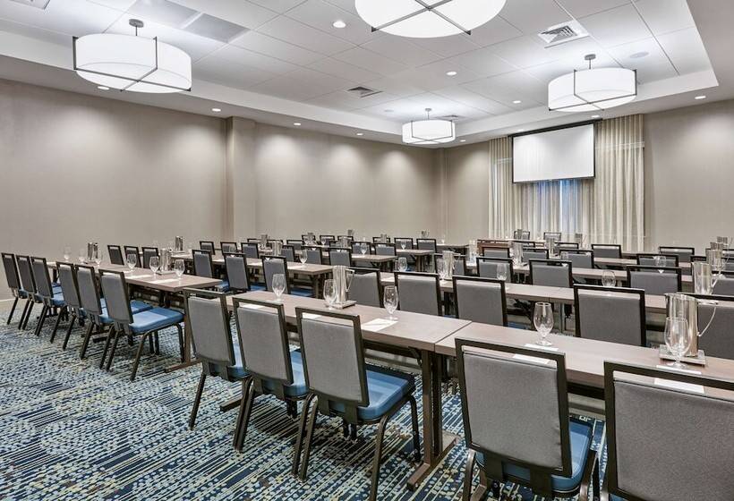 בית מלון כפרי Doubletree By Hilton Charlotte Uptown