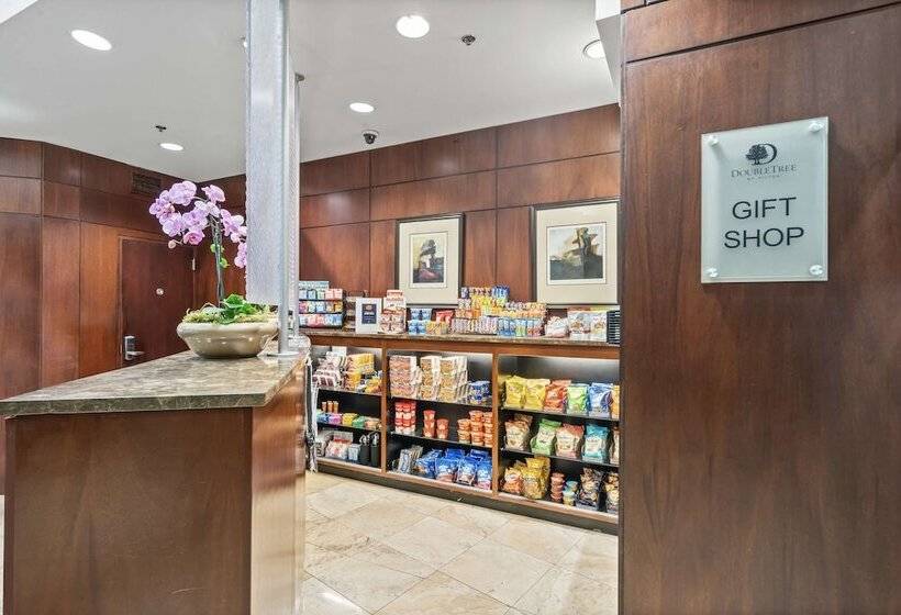 בית מלון כפרי Doubletree By Hilton Charlotte Uptown