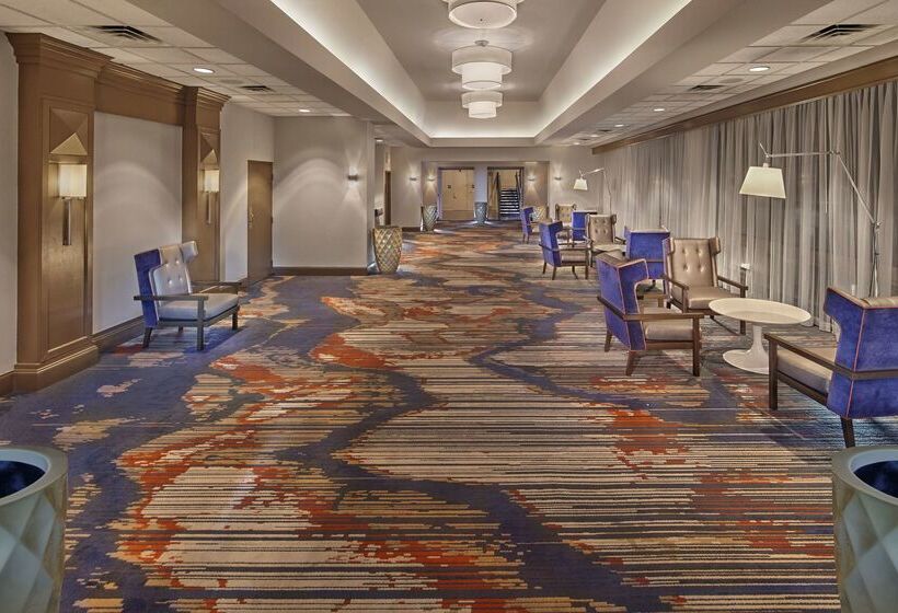 فندق Doubletree By Hilton Little Rock