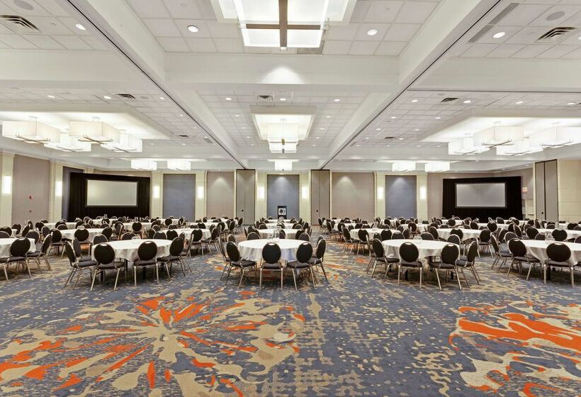 فندق Doubletree By Hilton Little Rock