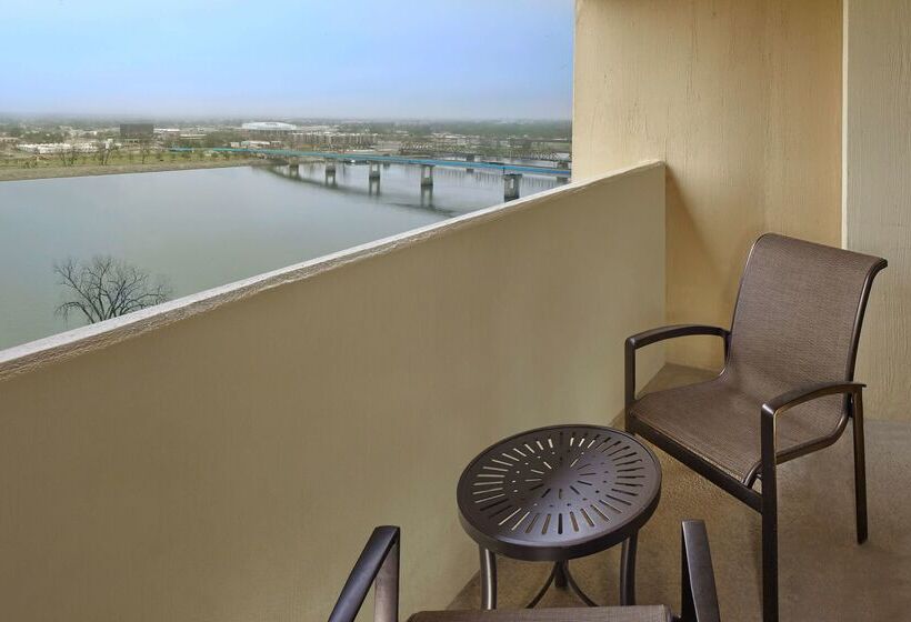 فندق Doubletree By Hilton Little Rock