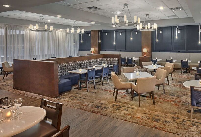 فندق Doubletree By Hilton Little Rock