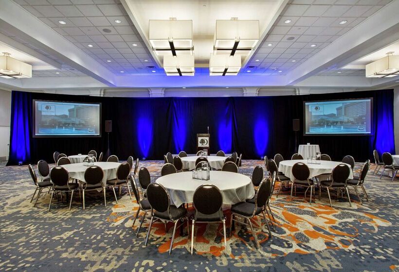 فندق Doubletree By Hilton Little Rock