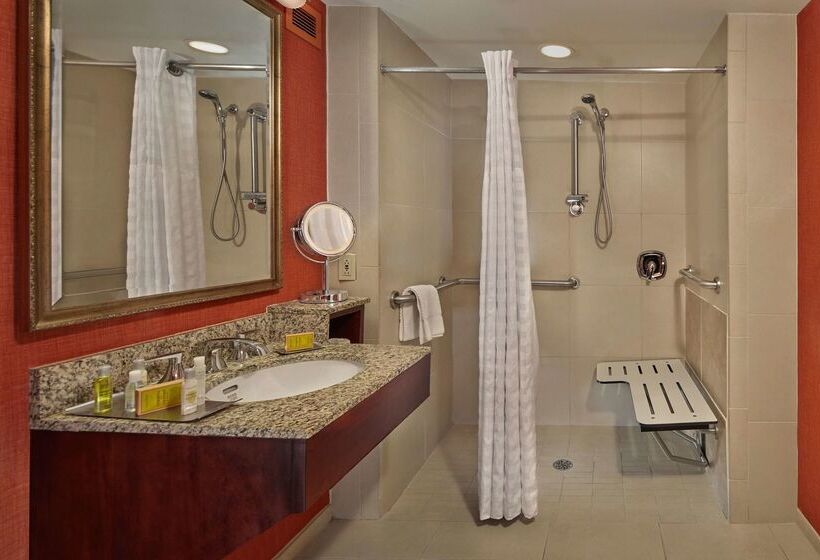 فندق Doubletree By Hilton Little Rock