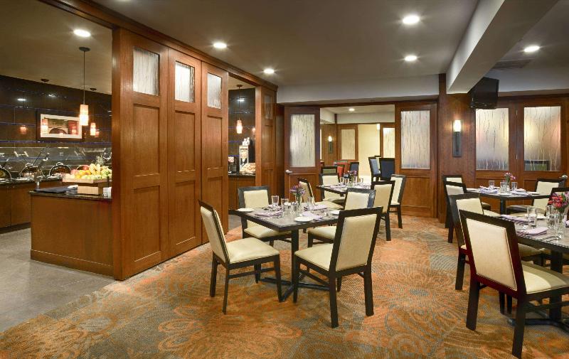 Отель Doubletree By Hilton  Norwalk