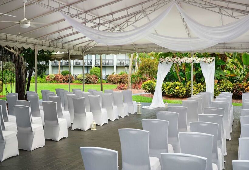 فندق Doubletree By Hilton Palm Beach Gardens