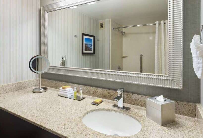 ホテル Doubletree By Hilton San Diego Del Mar