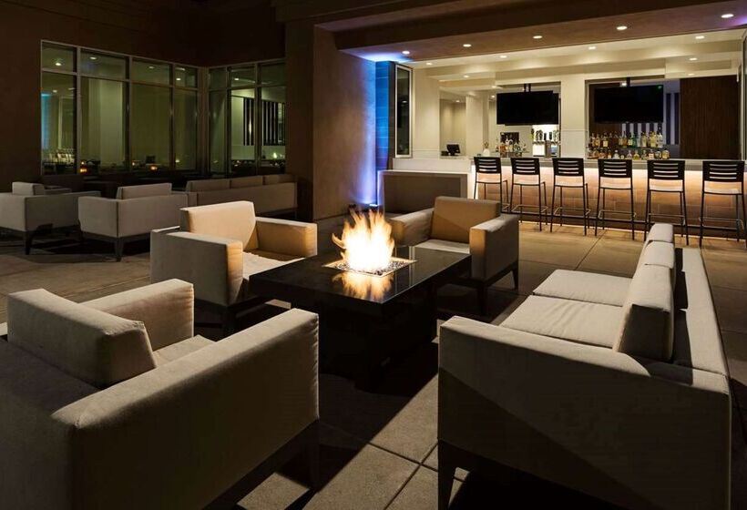 ホテル Doubletree By Hilton San Diego Del Mar