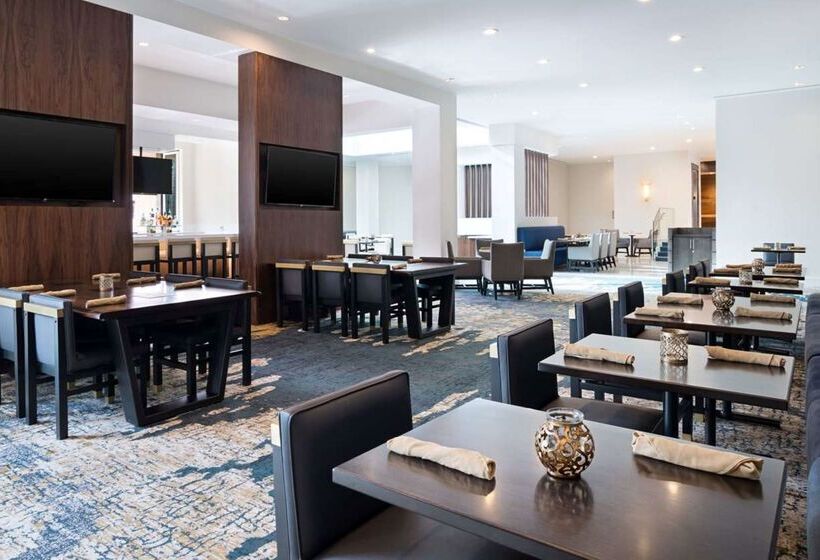 ホテル Doubletree By Hilton San Diego Del Mar