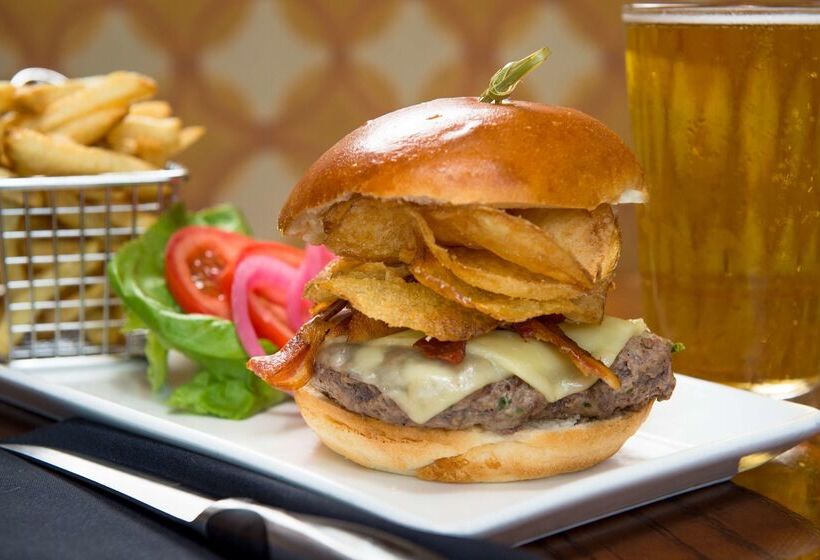 هتل Doubletree By Hilton  San Francisco Airport