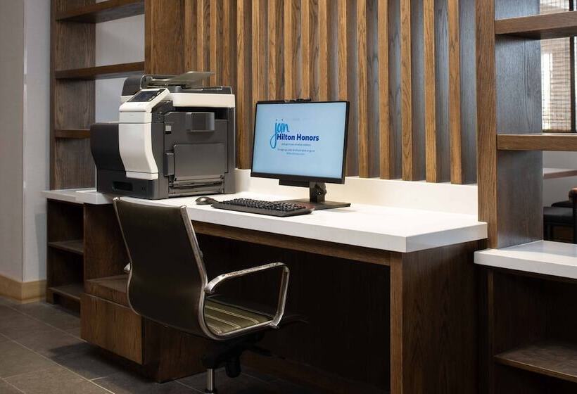 هتل Doubletree By Hilton  San Francisco Airport