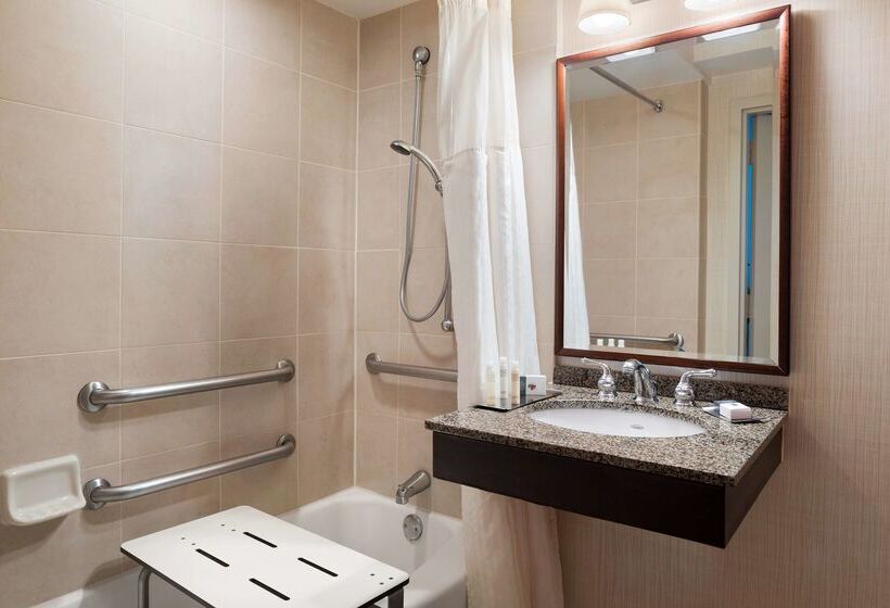 Doubletree By Hilton Somerset Hotel And Conference Center