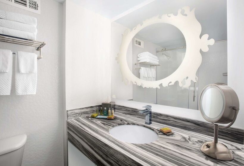 Doubletree By Hilton Hotel Tallahassee