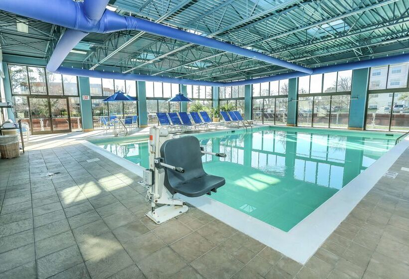 هتل Doubletree By Hilton Virginia Beach