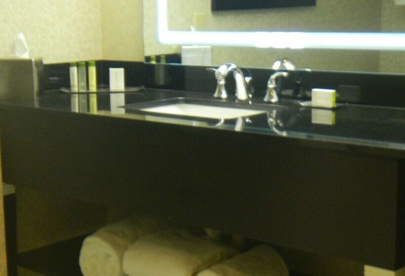 فندق Doubletree By Hilton Springdale