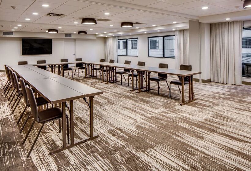 Doubletree By Hilton Hotel & Suites Jersey City