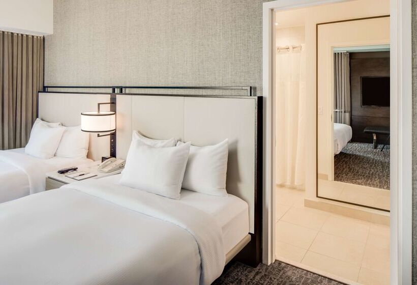 Doubletree By Hilton Hotel & Suites Jersey City