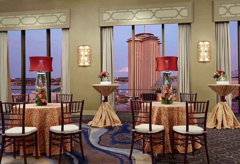 هتل Doubletree By Hilton New Orleans