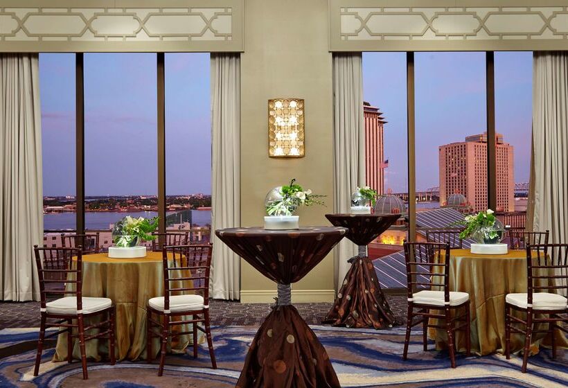 هتل Doubletree By Hilton New Orleans